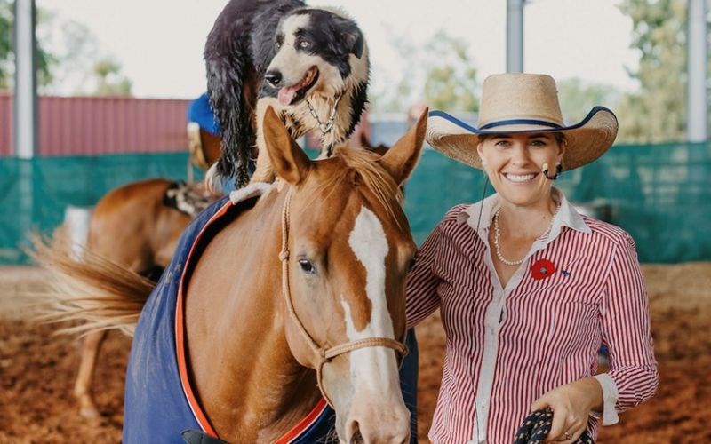 Annabel Curtain with Trev the working dog and Sasha the horse during a Katherine Outback Experience Show