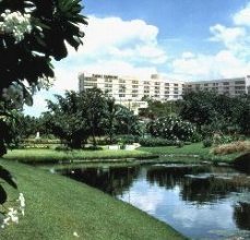 Rama Gardens Hotel Bangkok - Image 1