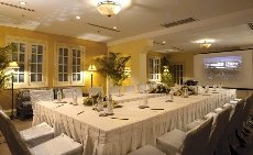 Raffles Gateway Hotel - Image 2