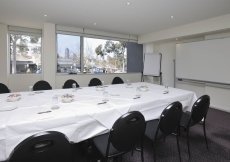 Rydges North Melbourne - Image 2