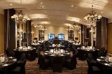 Royce Hotel - Image 2