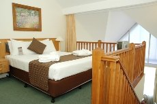 Marque Hotel Canberra - Image 2