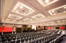 Holiday Inn Surfers Paradise - Image 1