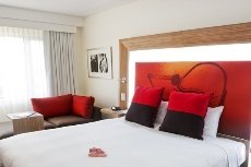 Novotel Sydney Olympic Park - Image 2