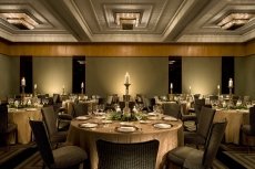 Four Seasons Hotel Sydney - Image 1