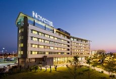 Novotel Brisbane Airport - Image 1