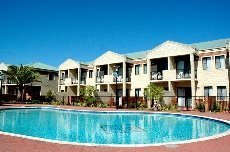 Country Comfort Intercity Hotel Perth - Image 1
