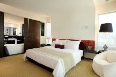 Le Meridien Bangkok - Image 2