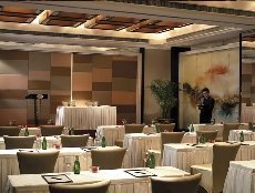 Traders Hotel, Beijing - Image 2