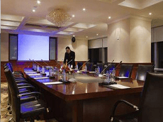 Pullman Shanghai Skyway Hotel - Image 2