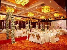 Gloria Plaza Hotel Shenyang - Image 2