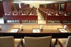 Kolam Gloria Plaza Hotel Hefei - Image 1