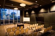 Holiday Inn Brisbane - Image 2