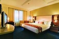 Watermark Hotel & Spa - Image 2