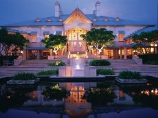 Hyatt Regency Sanctuary Cove - Image 1