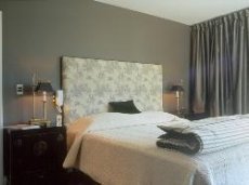 The Villas in Queenstown - Image 2