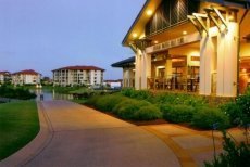 Crowne Plaza Pelican Waters Golf Resort & Spa - Image 1