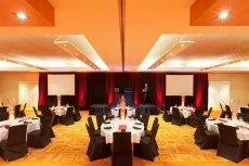 Parkroyal Melbourne Airport Hotel - Image 2