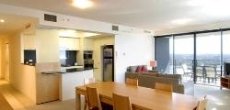 Mantra Broadbeach on the Park - Image 2