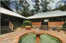 Cedar Creek Falls Retreat - Image 2