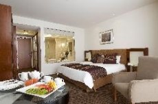 Rendezvous Hotel Adelaide - Image 1