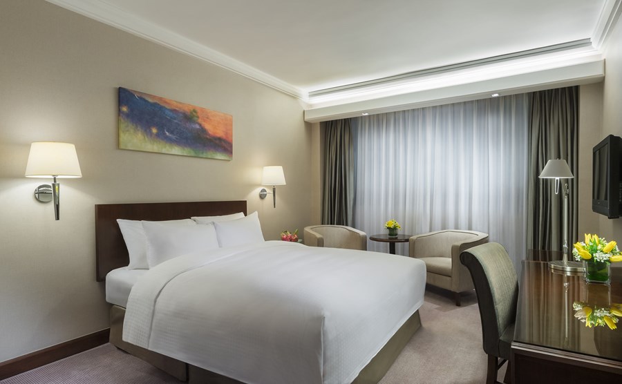 Prince Hotel is home to 394 guestrooms including 50 suites. Each one exudes understated elegance with modern amenities and an ambiance of contemporary charm.