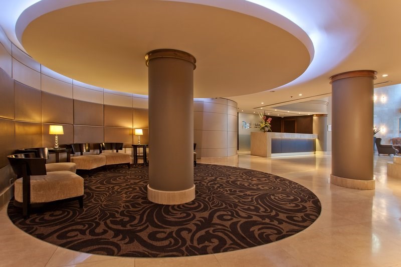 Radisson Hotel & Suites Sydney